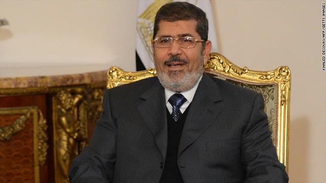 مرسي يفجر المعتصمين !! … بقلم شاكر الجبوري