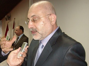 النائب علاء مكي: من يطالب بعودة منظمة خلق إلى أشرف لا تهمه مصلحة العراق