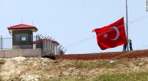 انفجار حافلة صغيرة على الحدود السورية التركية أسفر عن مقتل 12 شخص