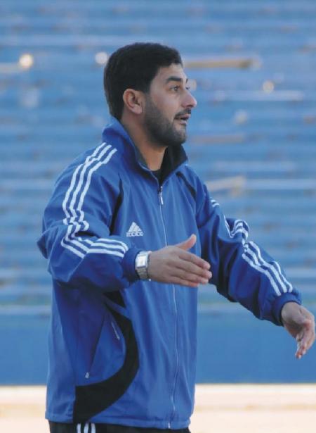 ليث حسين يضغط على مدرب المنتخب لاعادة نشأت أكرم