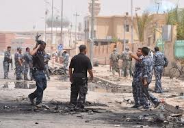 اثناء محاولتهم تفكيك سيارة مفخخة غرب الموصل مقتل جندي واصابة أخر مع شرطي