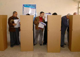 تبادل اطلاق نار قرب مركز للاقتراع في بغداد