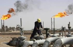 تحذيرات من  استهداف المنشآت النفطية