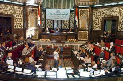 البرلمان العربي يستنكر تصاعد حدة التفجيرات في العراق