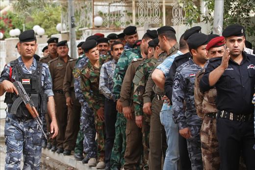 الموصل:توجه منتسبي الاجهزة الامنية للادلاءباصواتهم في التصويت الخاص