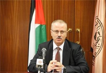 عباس يقبل استقالة رئيس الوزراء رامي الحمد الله