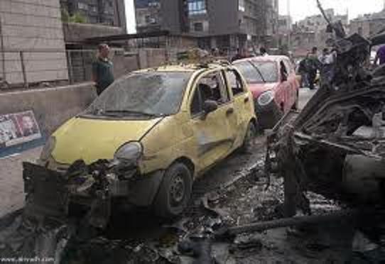 اصابة شخصان واحتراق اربع سيارات في دهوك