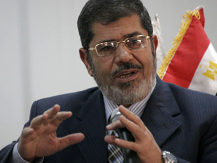 مرسي:احترام الشرعية هو الضمان الوحيد لعدم سفك الدماء