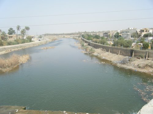 إيران ترتكب جريمة ضد الإنسانية بقطع مياه نهر الوند عن العراق