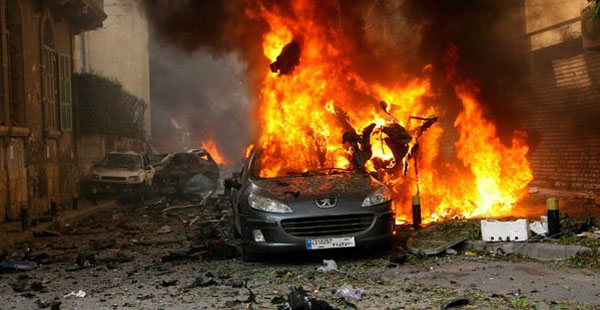 مقتل عدد من الاشخاص عقب انفجار سيارة ملغومة في معقل حزب الله في بيروت