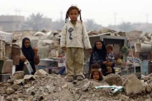 تقرير حكومي يعترف: 19 % من العراقيين يعيشون دون مستوى خط الفقر رغم غنى بلادهم بالموارد النفطية