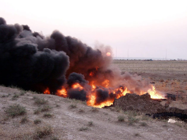 الحكومة تستعين بالجيش لحماية أنابيب النفط العراقي