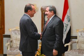 زيباري يلتقي السفير البريطاني في بغداد
