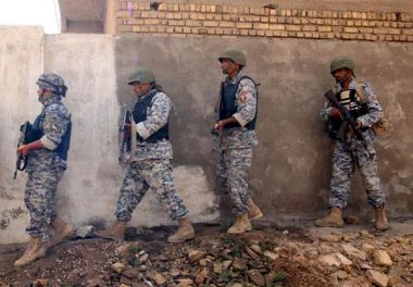 قوة عسكرية قادمة من بغداد تعتقل الشيخ عبدالله العيساوي في عامرية الفلوجة