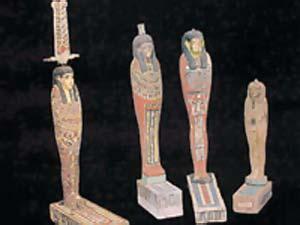 القبض على مصري من لصوص متحف أثري اثناء بيعه 13 قطعة