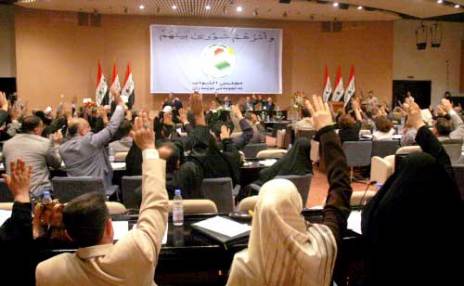 برلمان العراق يحذر إيران من استخدام حدوده في دعم الصراع السوري