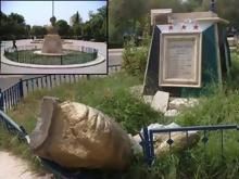 ميليشيات الدعوة وعصائب الحق في سوريا يحطمون تمثال هارون الرشيد