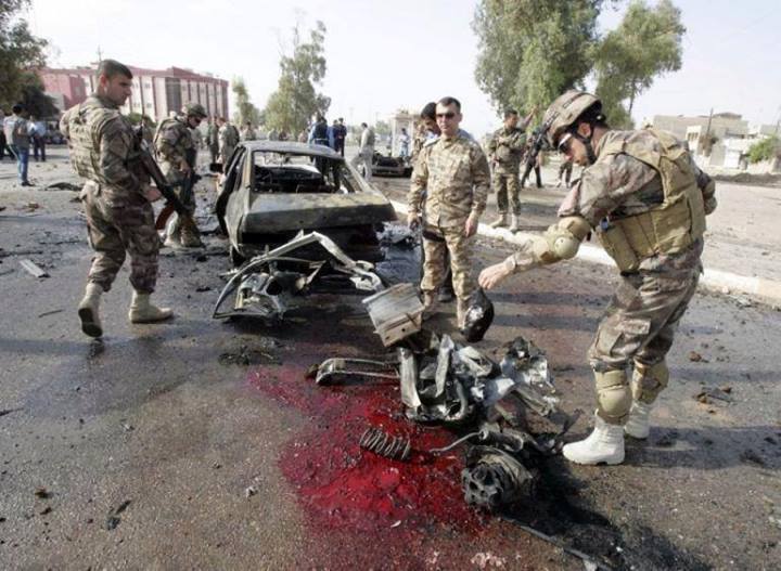 مقتل وإصابة أكثر من (15) شخصًا بانفجار سيارة مفخخة في محافظة واسط