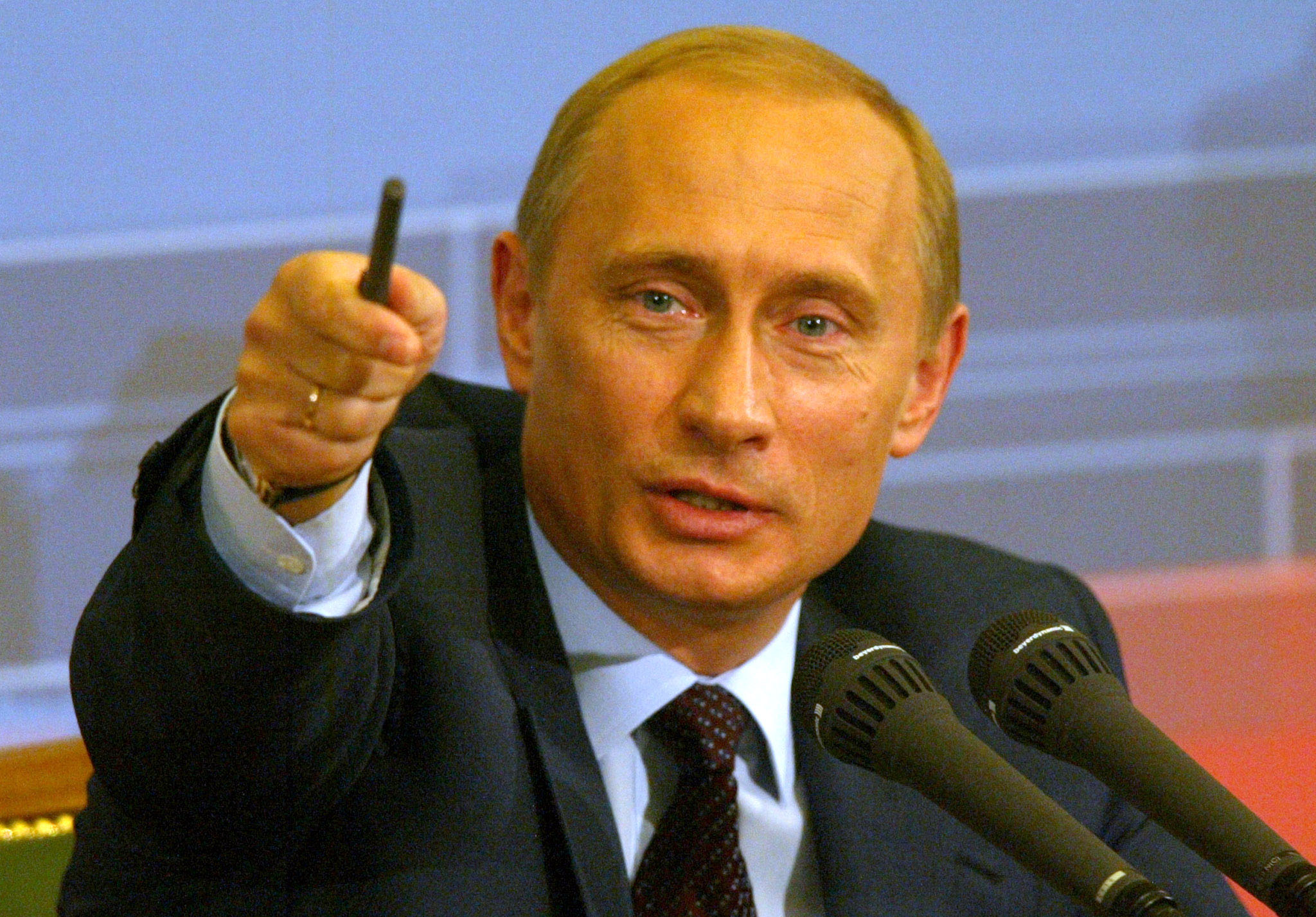 بوتين يقول ان روسيا وأمريكا متفقتان بشأن كيفية ازالة الأسلحة الكيماوية السورية
