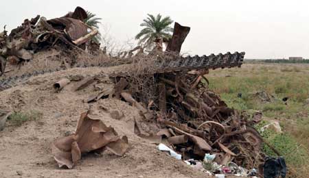 البيئة العراقية : سيتم ازالة كل المخلفات الحربية للجيش الامريكي
