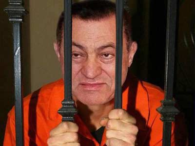 إحالة حسني مبارك ونجليه إلى محكمة الجنايات في قضية جديدة حول “الاستيلاء على الاموال العامة”