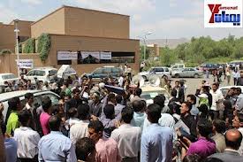 العشرات من طلبة جامعة أهلية في البصرة يتظاهرون للمطالبة بالاعتراف رسميا بجامعتهم