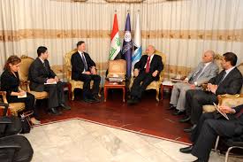 الجعفري والسفير الامريكي “يبحثان” الوضع العراقي !