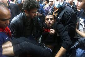 قوى سياسية وحركات طلابية تحتج على قانون التظاهرالمصري