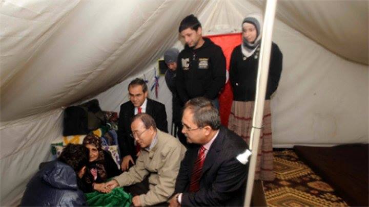 بان كي مون الى مخيمات اللاجئين السوريين و عزوفه عن لقاء العراقيين
