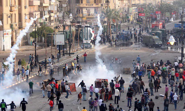 اشتباكات بين جماعة الاخوان والشرطة المصرية
