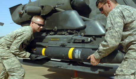 الحكومة الامريكية ترسل عشرات الصواريخ سرا الى العراق في عملياتها العسكرية ضد الارهاب