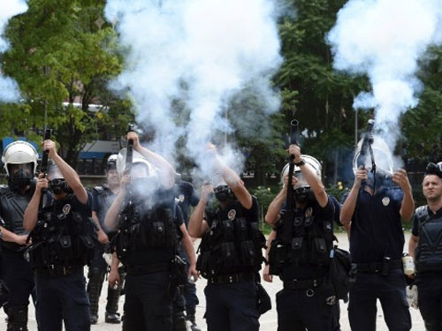 تركيا:اقالة 350 ضابط شرطة