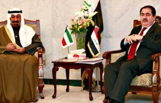 وزير الخارجية العراقي يبحث مع نظيره الكويتي تعزيز العلاقات الثنائية بين البلدين