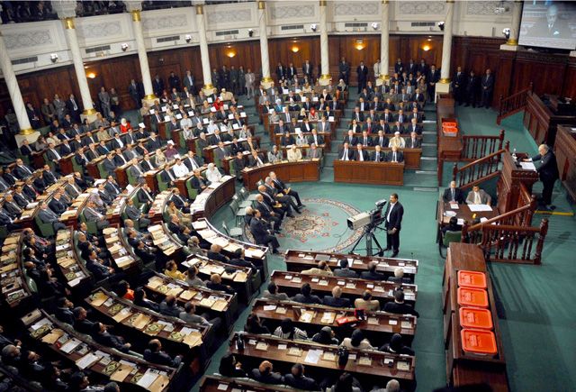 تونس:تعديل قانوني لسحب الثقة عن الحكومة