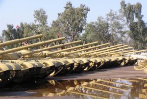 الموانئ العراقية تستقبل مدافع ودبابات وأسلحة متنوعة لصالح وزارة الدفاع