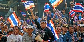 تايلند:اشتباكات بين الشرطة ومتظاهرين