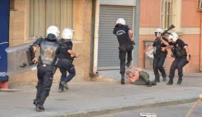 تركيا:محاكمةشرطة بتهمة ضرب متظاهرين