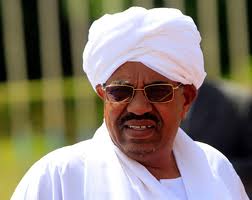 البشير يؤكد أن حزبه الحاكم لا ينوي تأجيل الانتخابات في السودان