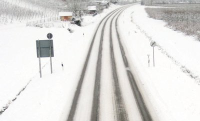 كندا:الغاء حركة الطيران بسبب تساقط الثلوج