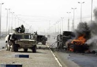 استشهاد واصابة 11 مدنيا بانفجار سيارة مفخخة على مقربة من سوق في منطقة الشعب