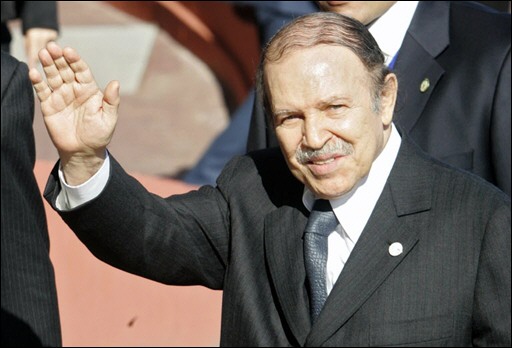 فوز بوتفليقة بولاية رابعة لرئاسة الجزائر مع الادعاء بوجود تزوير