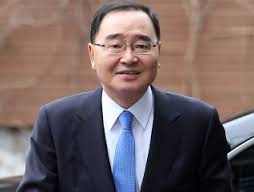 على اثر غرق عبارة.. رئيس وزراء كوريا الجنوبية يقدم استقالته