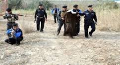 اعتقال 36 متهما والعثور على كدس عتاد مدفون في منطقة القبلة من قبل شرطة البصرة