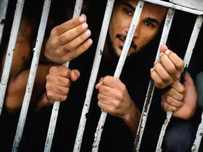 اعتقال ثمانية متاجرين بالحبوب المخدرة في الديوانية