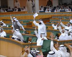 ارتفاع عدد النواب المستقيلين بالكويت إلى خمسة