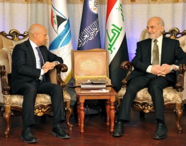 الجعفري والسفير الايطالي يبحثان الوضع السياسي في العراق