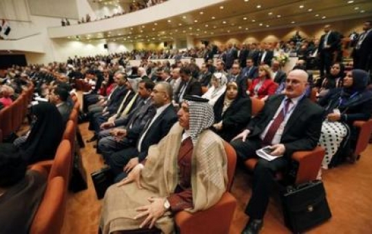 بينما الشعب العراقي يموت جوعا..مفاسد البرلمان الجديد:منح 25 مليون دينار “عيدية” لكل نائب!!