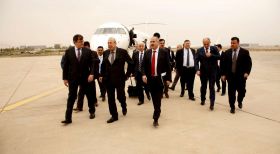 برئاسة شاويس الوفد الكردي يصل بغداد