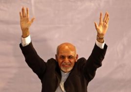 أفغانستان:احتفال بأول رئيس منتخب