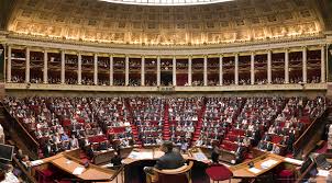 قانون فرنسي يمنع التجنيد والذهاب للقتال مع التنظيمات الاسلامية المتطرفة
